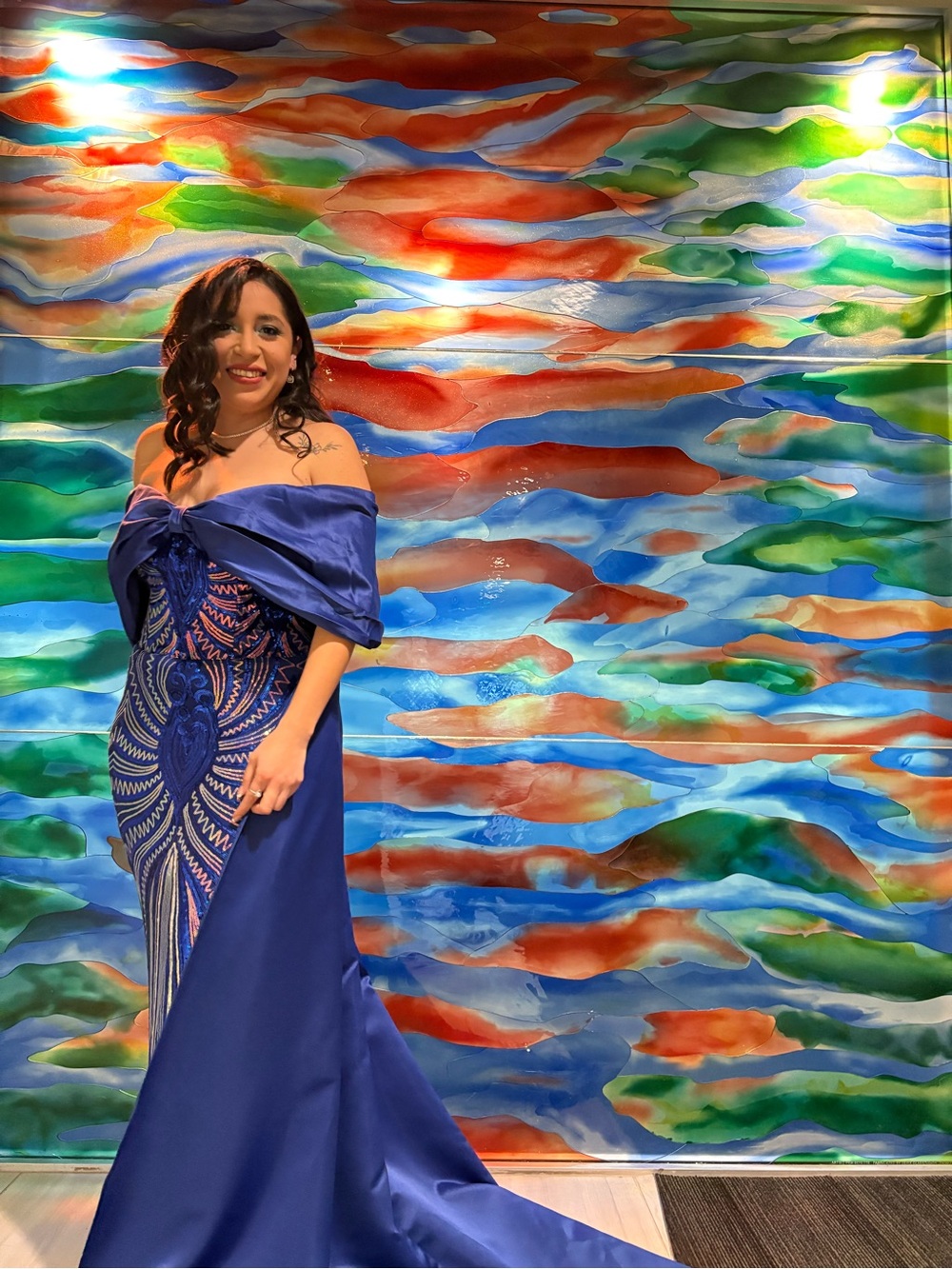 Elegant Royal Blue Off-Shoulder Evening Gown - Picture 1 of 4